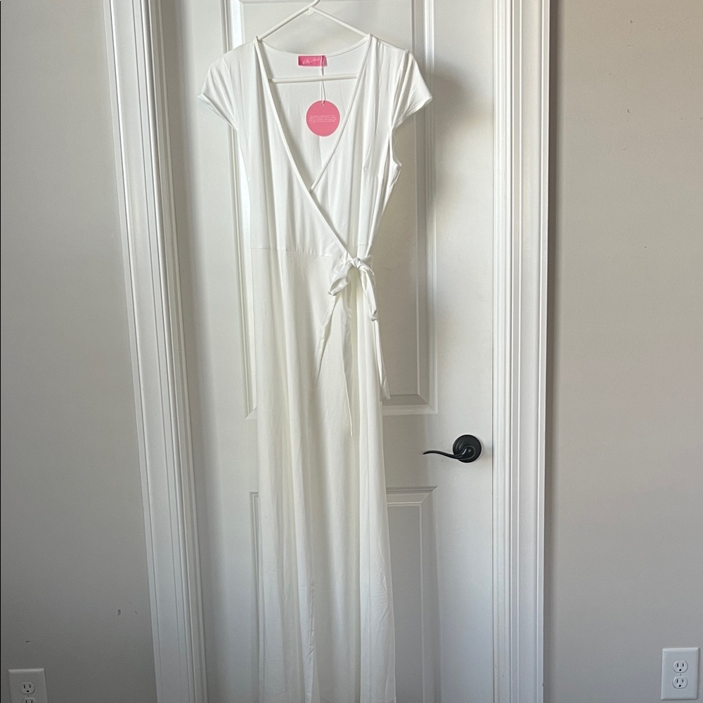 Elegant White Maxi Dress
